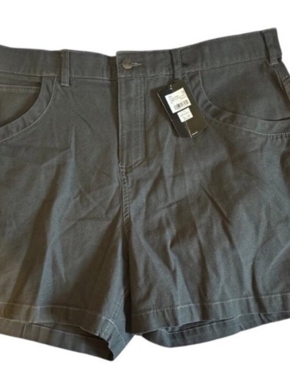 Noble Outfitters NWT Gray Tug Free Hi-Stretch 5 Pocket Women’s Shorts Size 18